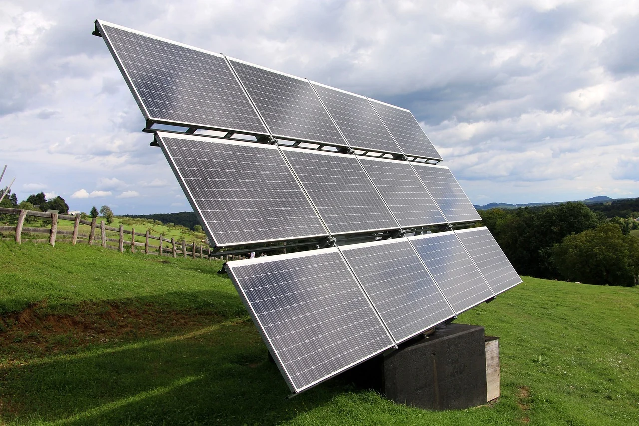 Sistem fotovoltaic pe structură la sol